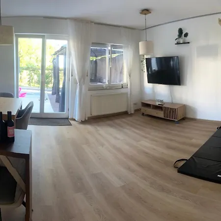 Gemütliches Haus Mit Garten Ferienhaus