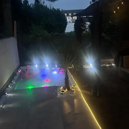 Ferienhaus Gemütliches Haus Mit Garten